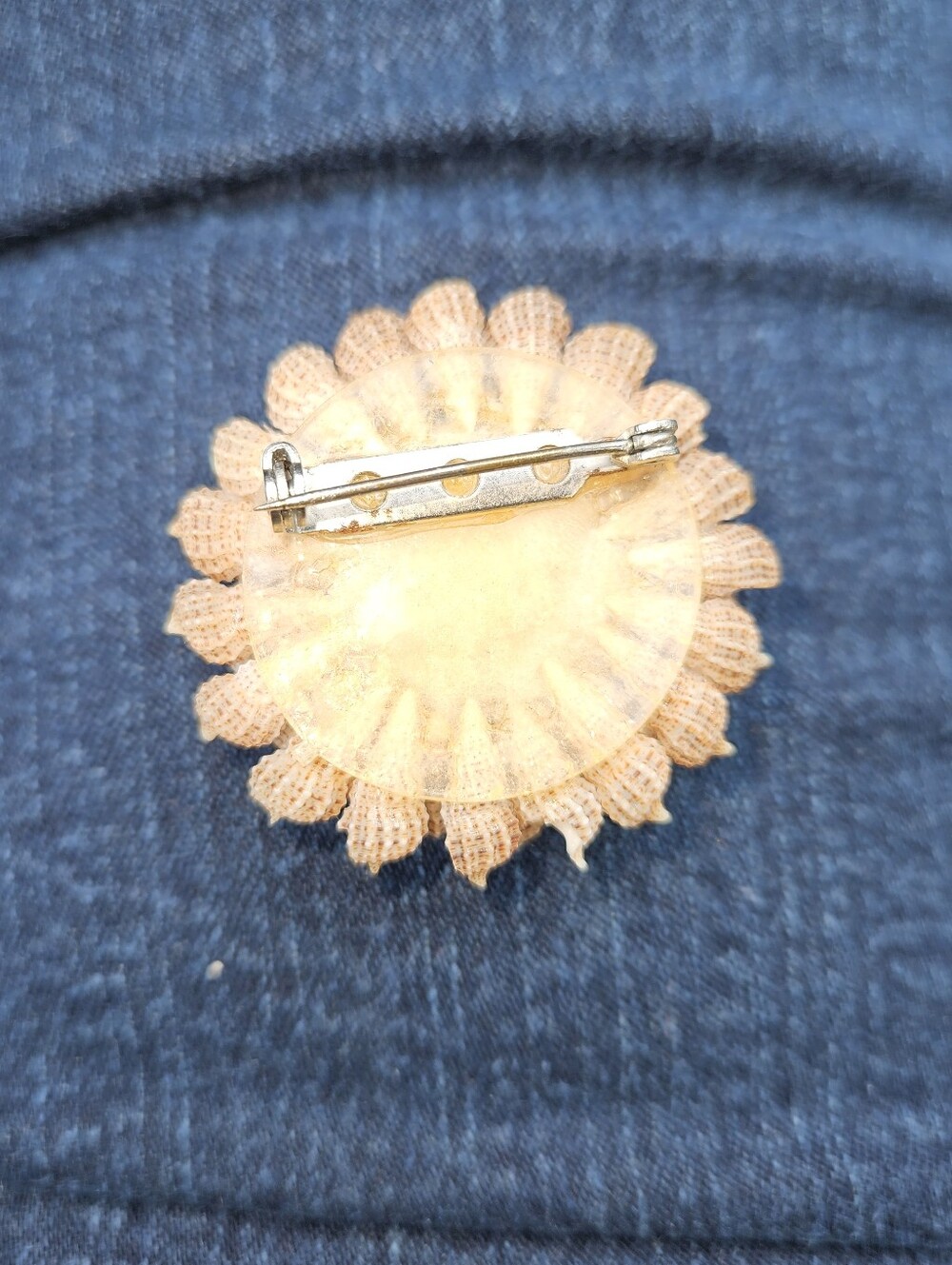 Handcrafted Pink Floral Shell Brooch - Picture 7 of 7